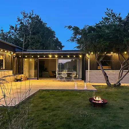 Vakantiehuis 1960s House With Terrace Near Liseleje Melby
