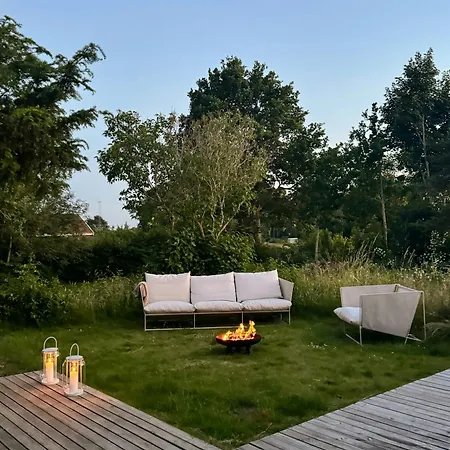 Vakantiehuis 1960s House With Terrace Near Liseleje *