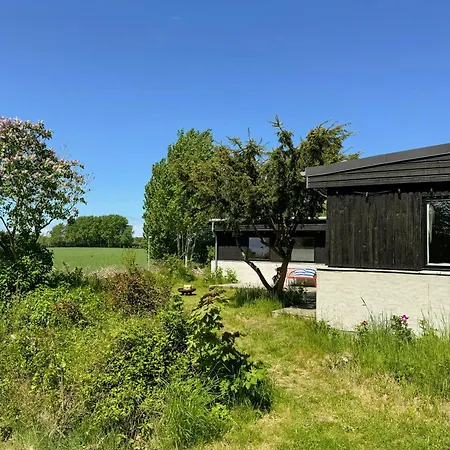 Vakantiehuis 1960s House With Terrace Near Liseleje